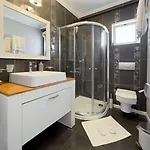 Kayezta Hotel 2*